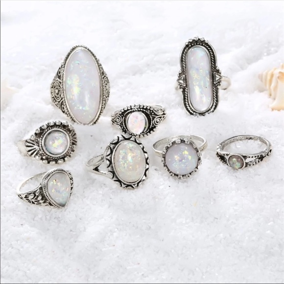 🎁🏆Set of 8 Silver Moonstone Rings - Picture 3 of 5